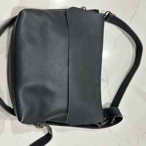 Classic gray Leather Crossbody Bag -and shoulder bag Unbranded